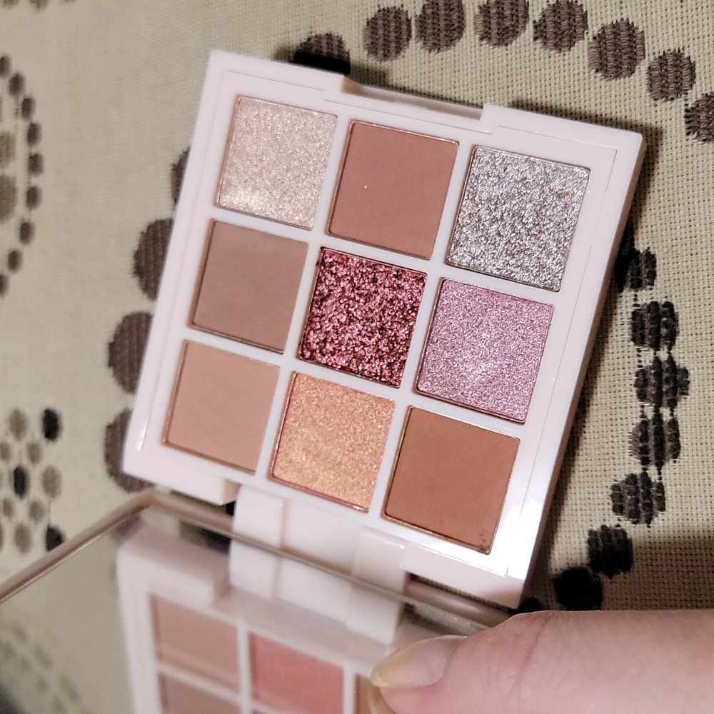 Ciate London 9 piece eyeshadow palette